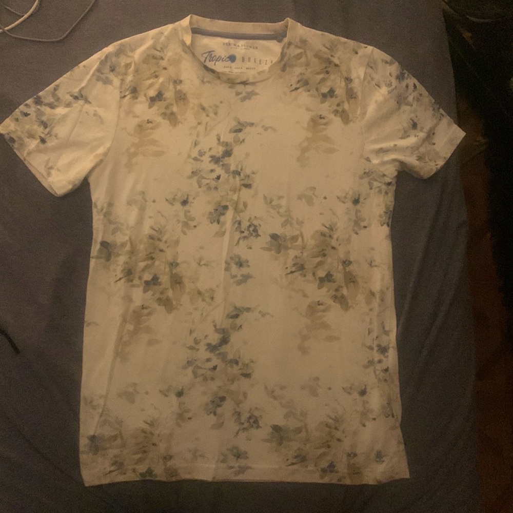 Tee